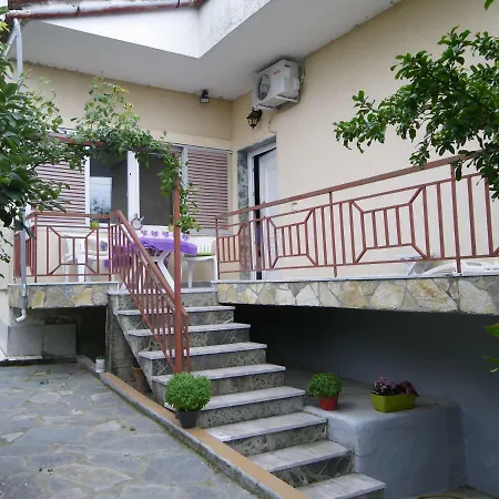 Nafsika * Lákkoma