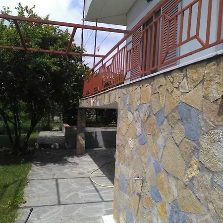 Nafsika * Lakkoma (Nea Propontida)