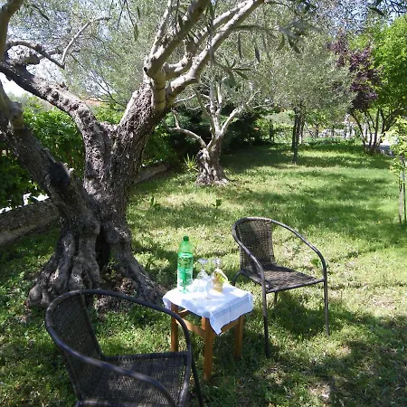 Casa de Férias Nafsika Lakkoma (Nea Propontida)