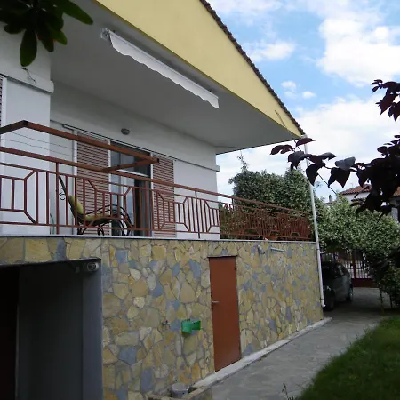 Nafsika Casa de Férias