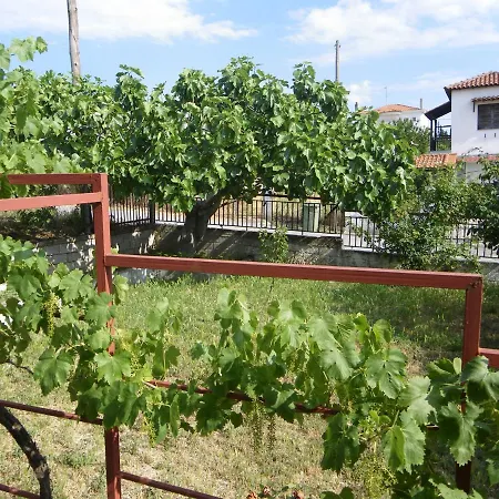 Casa de Férias Nafsika Lakkoma (Nea Propontida)