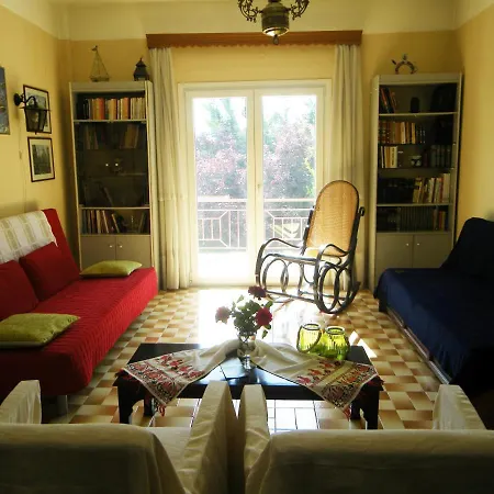 Nafsika Casa de Férias